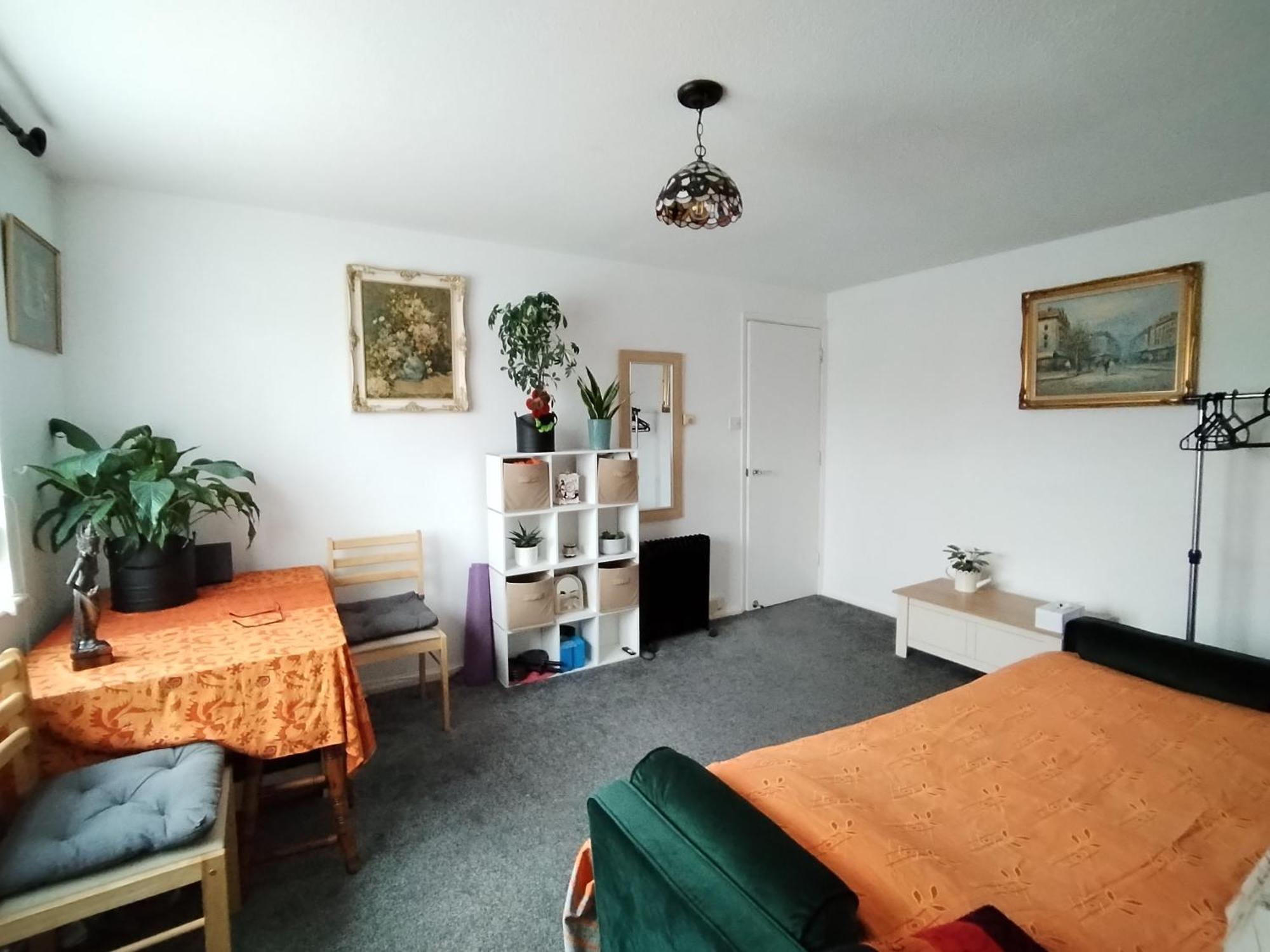 Home Away Home Near Heathrow Airport Cowley  Bagian luar foto